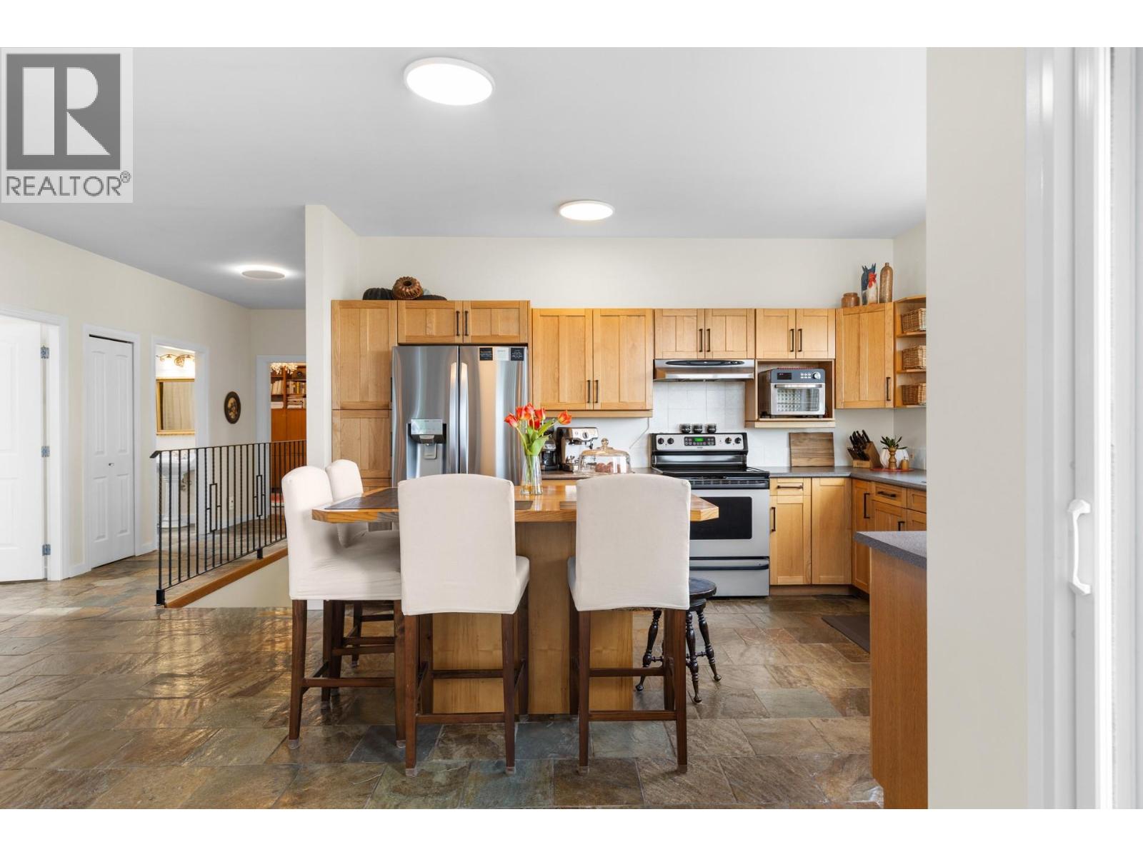 2286 Carmi Road, Penticton, British Columbia  V2A 8V5 - Photo 12 - 10375269