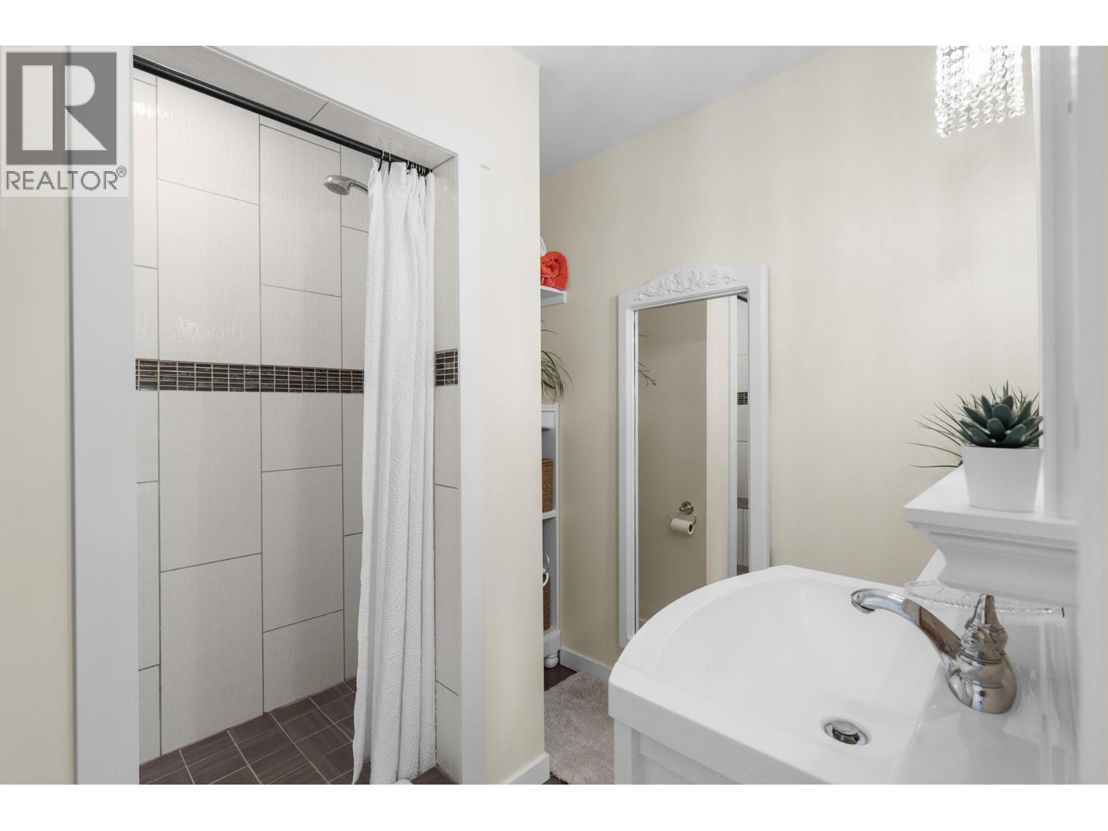 2286 Carmi Road, Penticton, British Columbia  V2A 8V5 - Photo 43 - 10375269