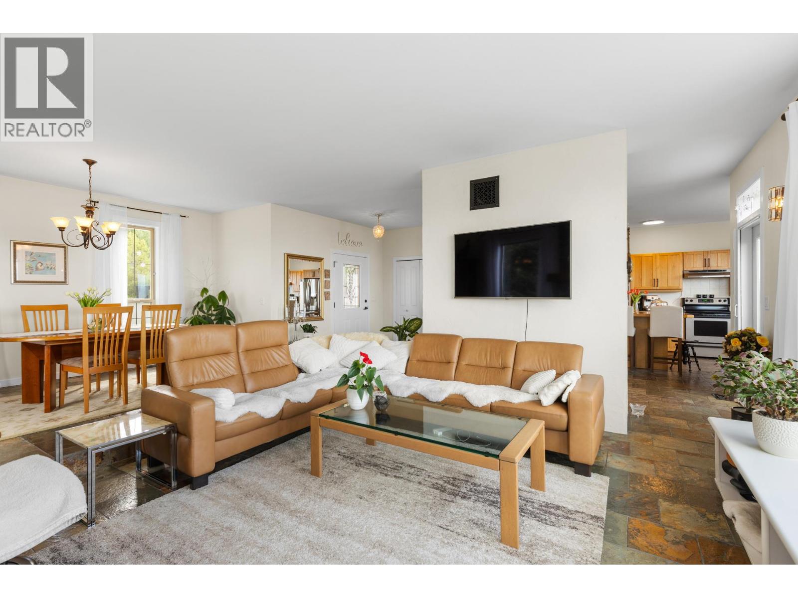 2286 Carmi Road, Penticton, British Columbia  V2A 8V5 - Photo 9 - 10375269