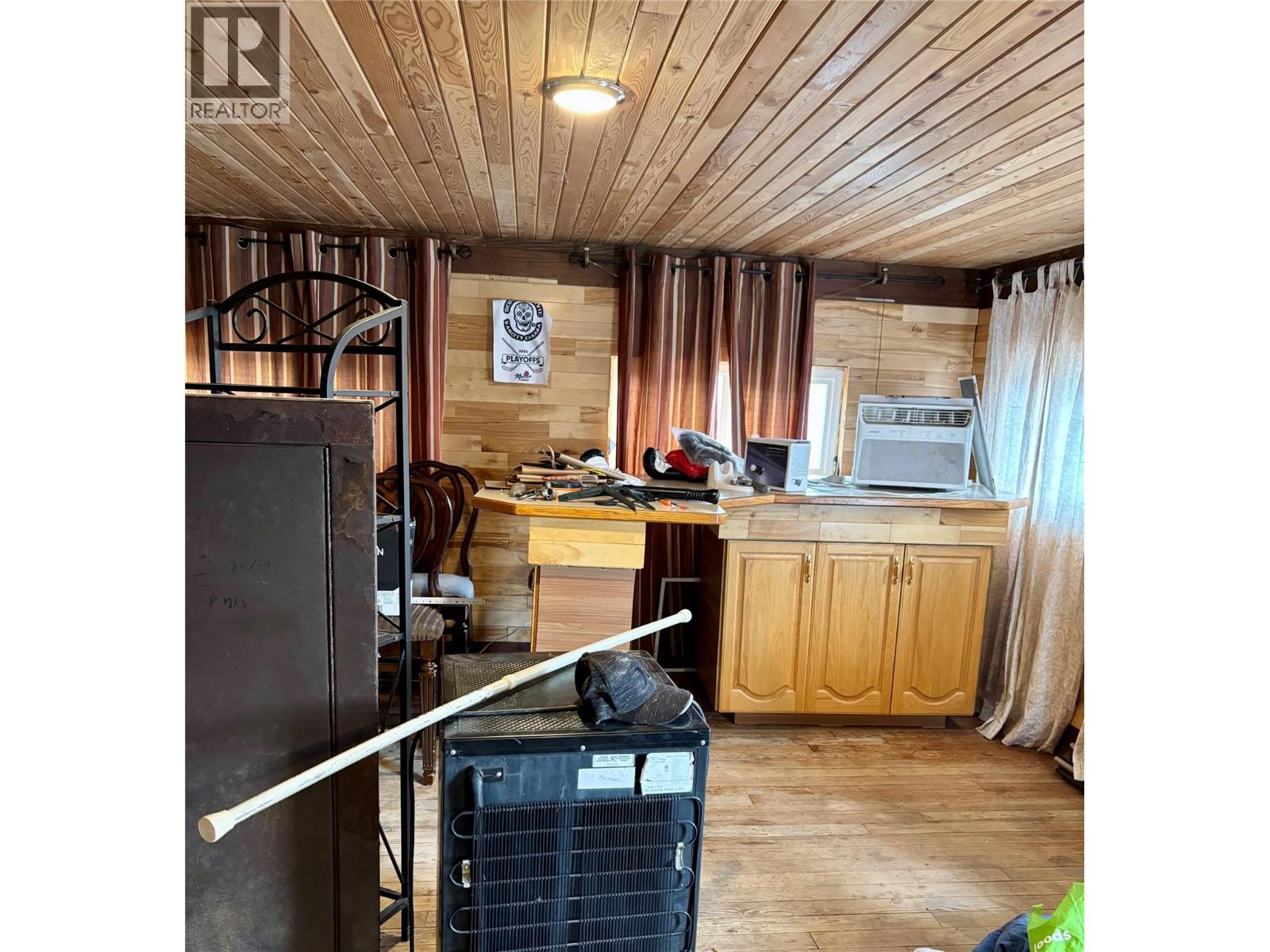 6252 Lipsett Avenue, Peachland, British Columbia  V0H 1X7 - Photo 10 - 10377182