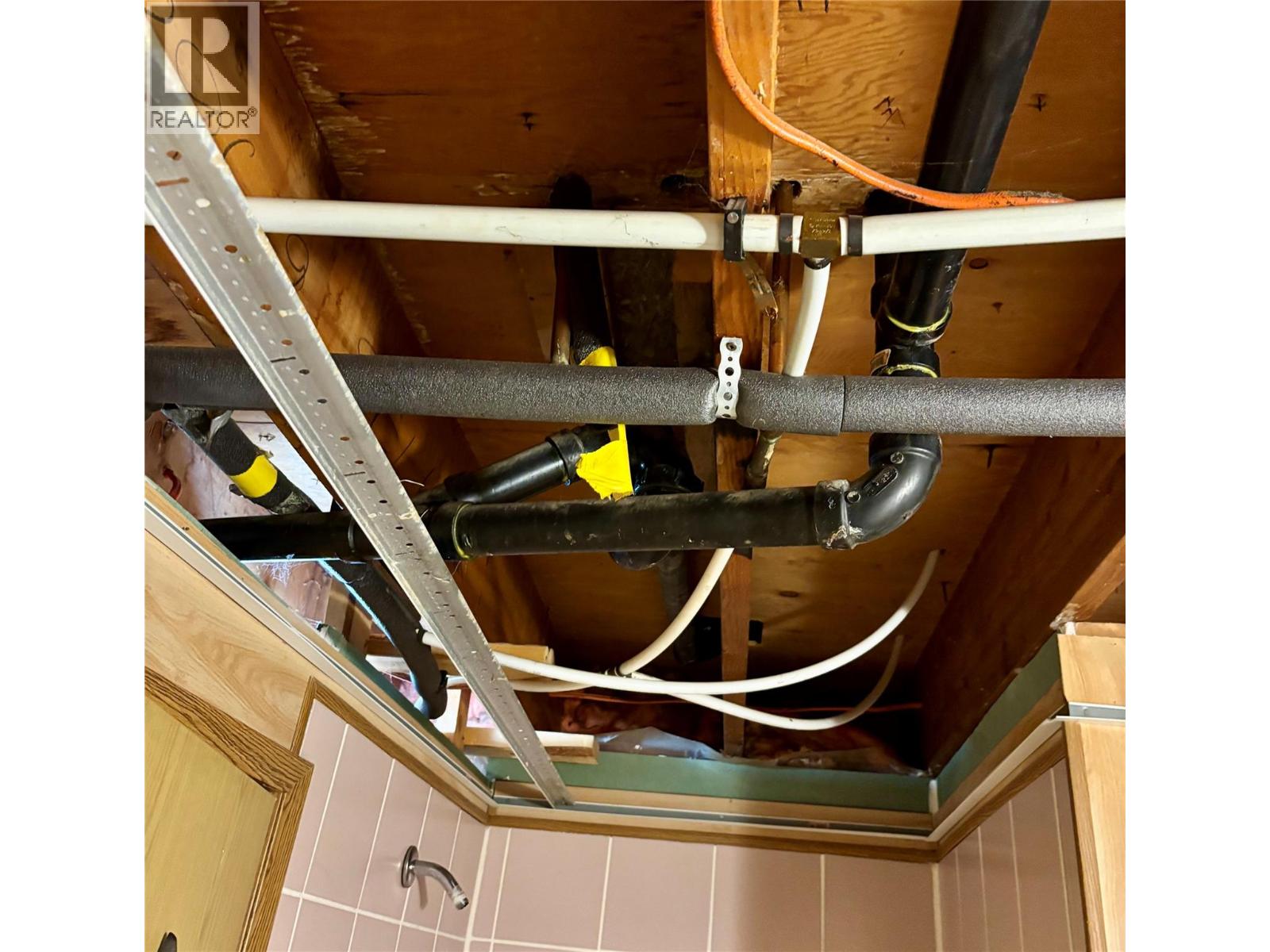 6252 Lipsett Avenue, Peachland, British Columbia  V0H 1X7 - Photo 15 - 10377182