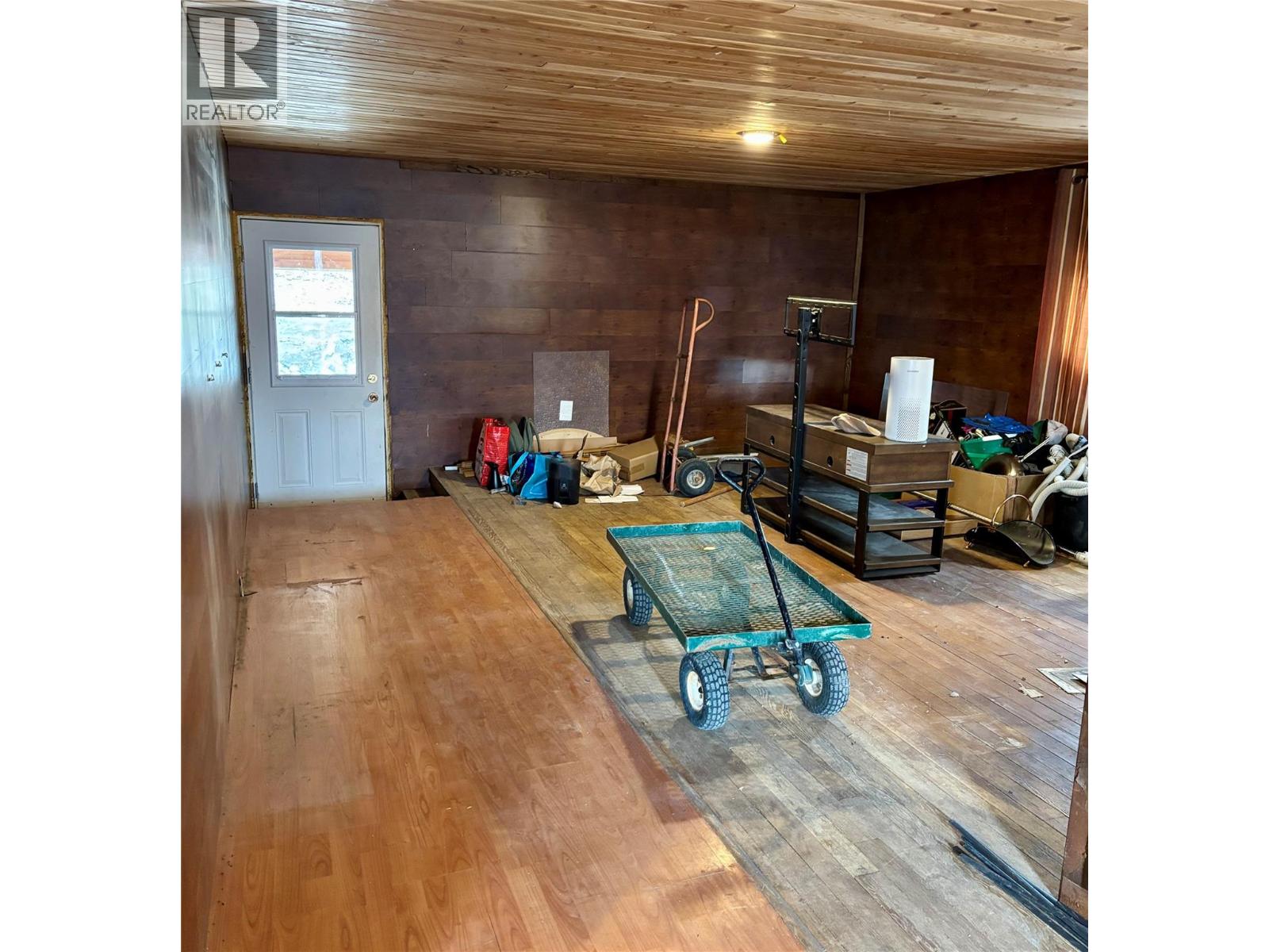 6252 Lipsett Avenue, Peachland, British Columbia  V0H 1X7 - Photo 5 - 10377182