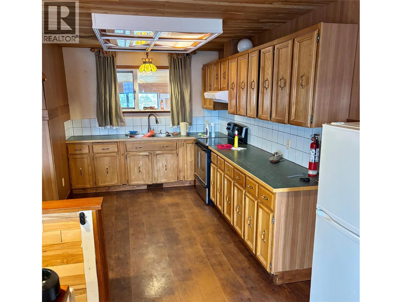 6252 Lipsett Avenue, Peachland, British Columbia  V0H 1X7 - Photo 6 - 10377182