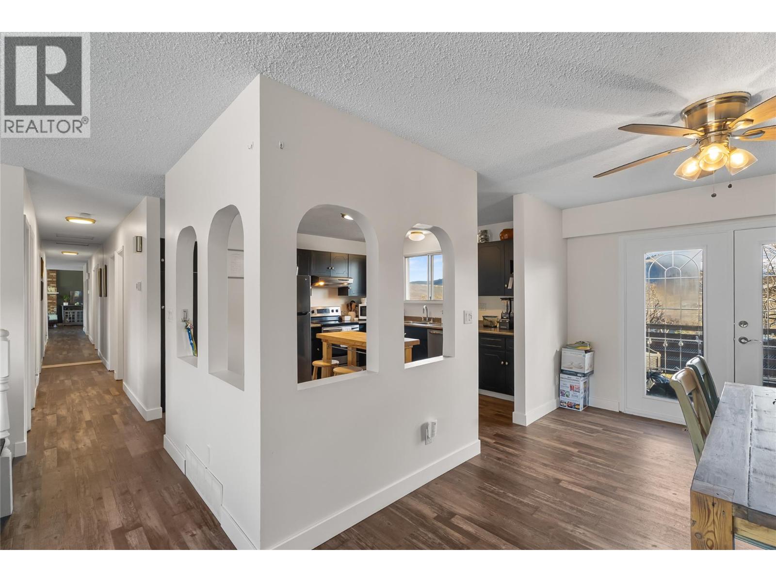 1616 Hillcrest Avenue, Kamloops, British Columbia  V2B 7P8 - Photo 8 - 10376899