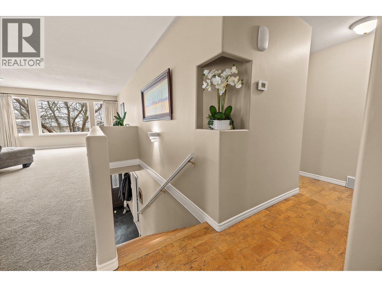 2014 Southview Avenue, Kelowna, British Columbia  V1V 1S9 - Photo 5 - 10376817