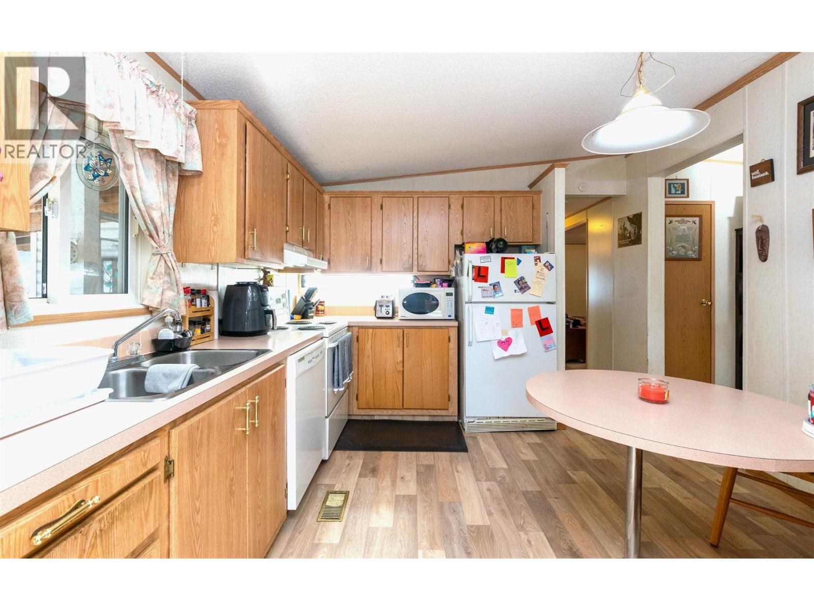 2500 97b Highway Unit# 10, Salmon Arm, British Columbia  V1E 1A6 - Photo 12 - 10377103