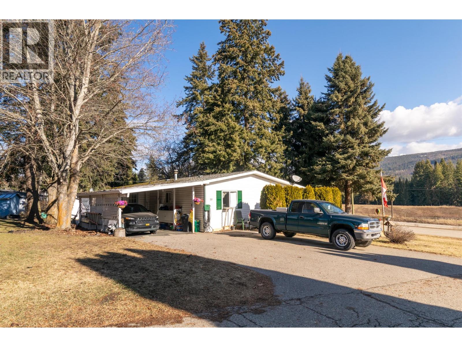 2500 97b Highway Unit# 10, Salmon Arm, British Columbia  V1E 1A6 - Photo 2 - 10377103