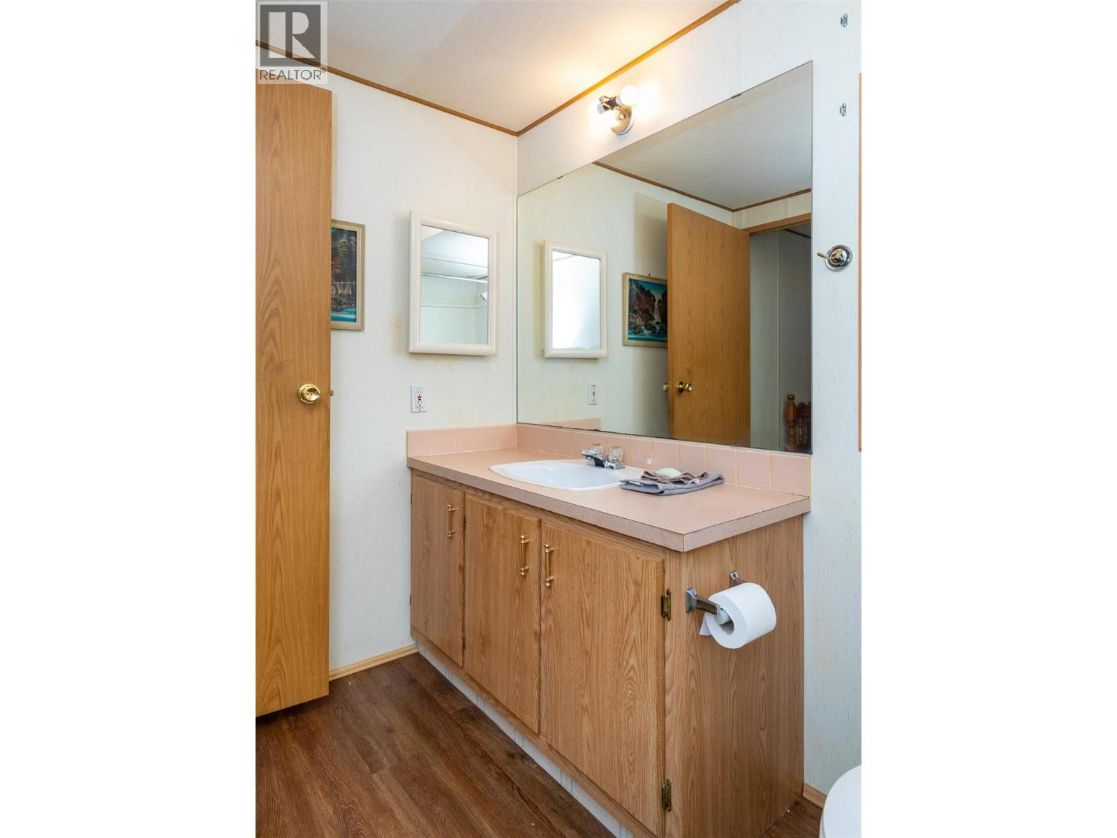 2500 97b Highway Unit# 10, Salmon Arm, British Columbia  V1E 1A6 - Photo 20 - 10377103