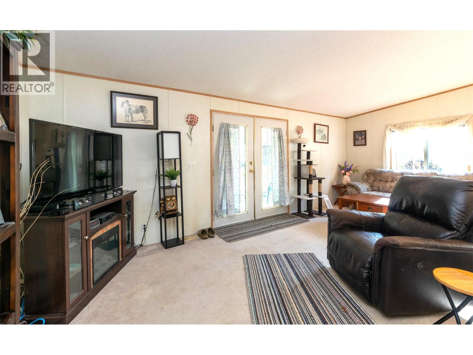 2500 97b Highway Unit# 10, Salmon Arm, British Columbia  V1E 1A6 - Photo 5 - 10377103