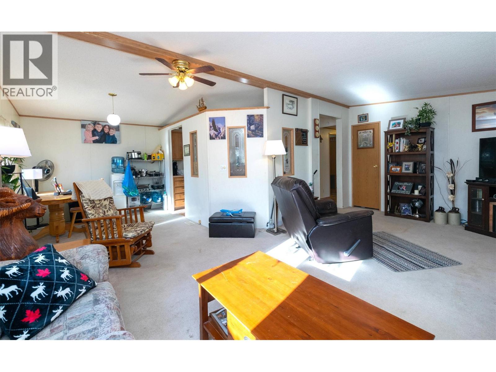 2500 97b Highway Unit# 10, Salmon Arm, British Columbia  V1E 1A6 - Photo 6 - 10377103