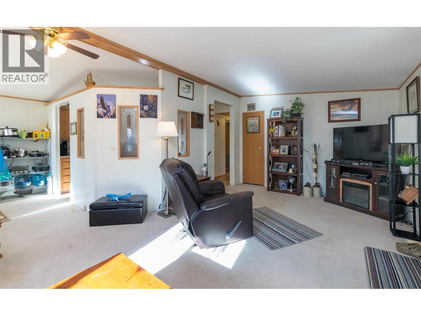 2500 97b Highway Unit# 10, Salmon Arm, British Columbia  V1E 1A6 - Photo 8 - 10377103