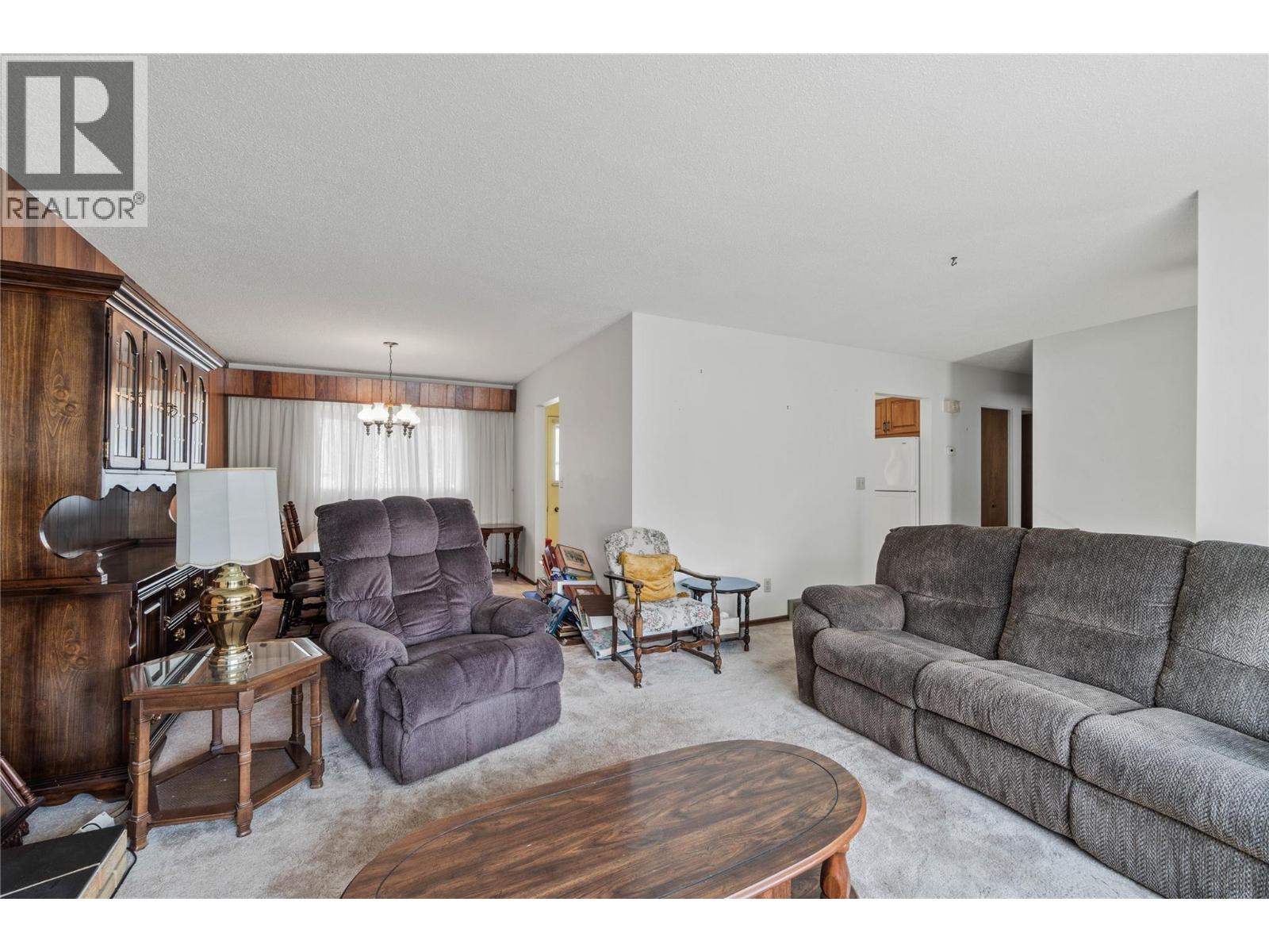 1118 Chateau Street, Kamloops, British Columbia  V2B 5R4 - Photo 11 - 10377081