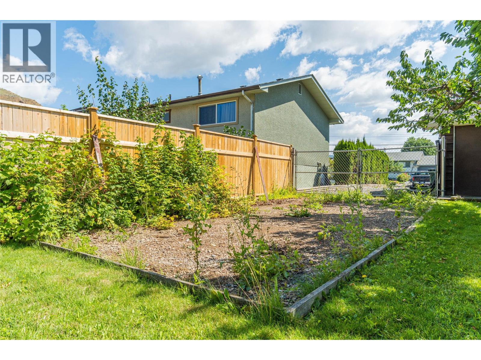 1118 Chateau Street, Kamloops, British Columbia  V2B 5R4 - Photo 31 - 10377081