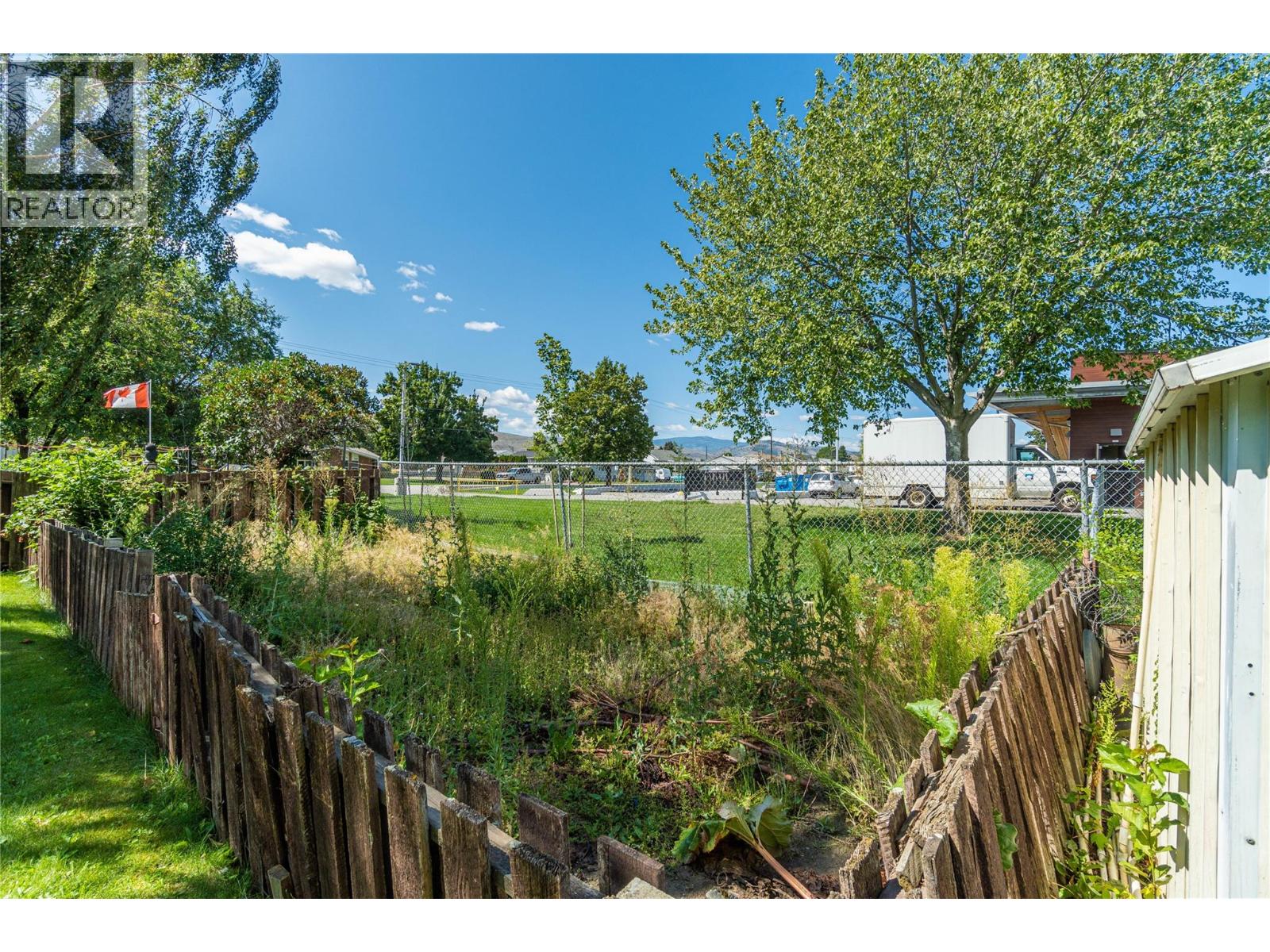 1118 Chateau Street, Kamloops, British Columbia  V2B 5R4 - Photo 33 - 10377081