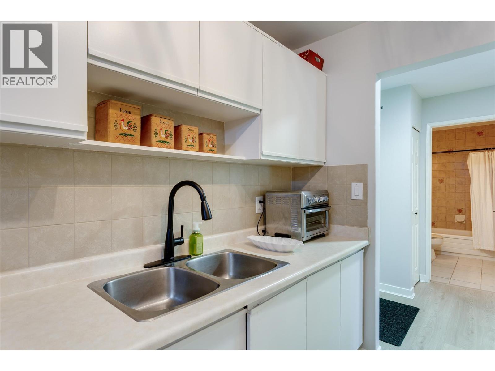 1056 Bernard Avenue Unit# 305 Lot# 43, Kelowna, British Columbia  V1Y 8L7 - Photo 12 - 10377183