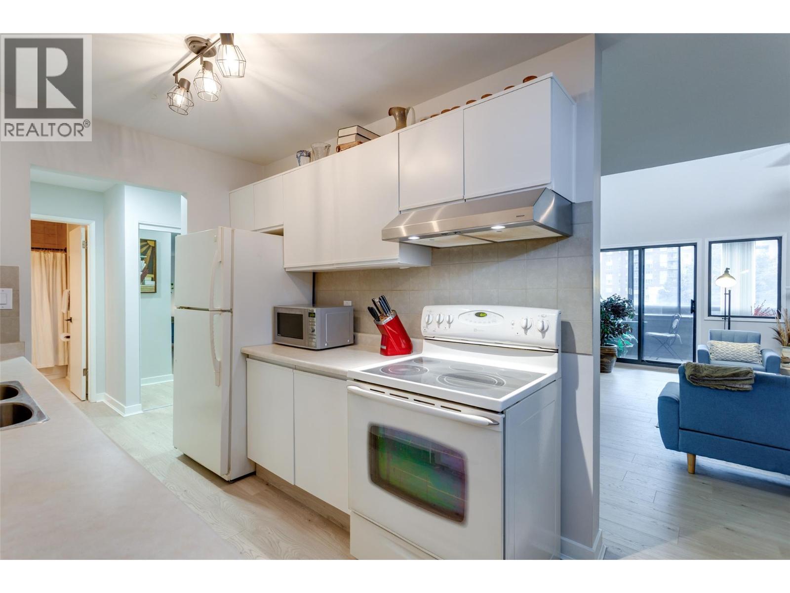 1056 Bernard Avenue Unit# 305 Lot# 43, Kelowna, British Columbia  V1Y 8L7 - Photo 9 - 10377183