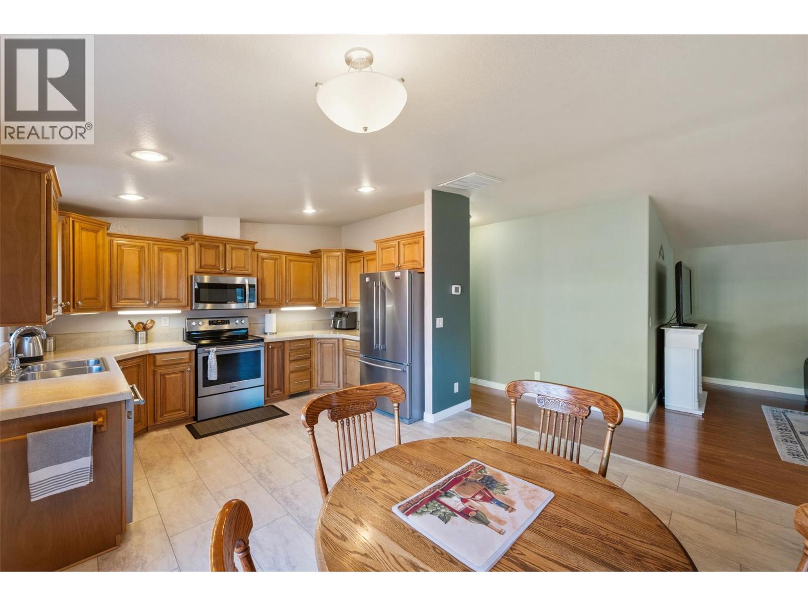 8300 Gallagher Lake Frontage Road Unit# 73, Oliver, British Columbia  V0H 1T2 - Photo 5 - 10377208