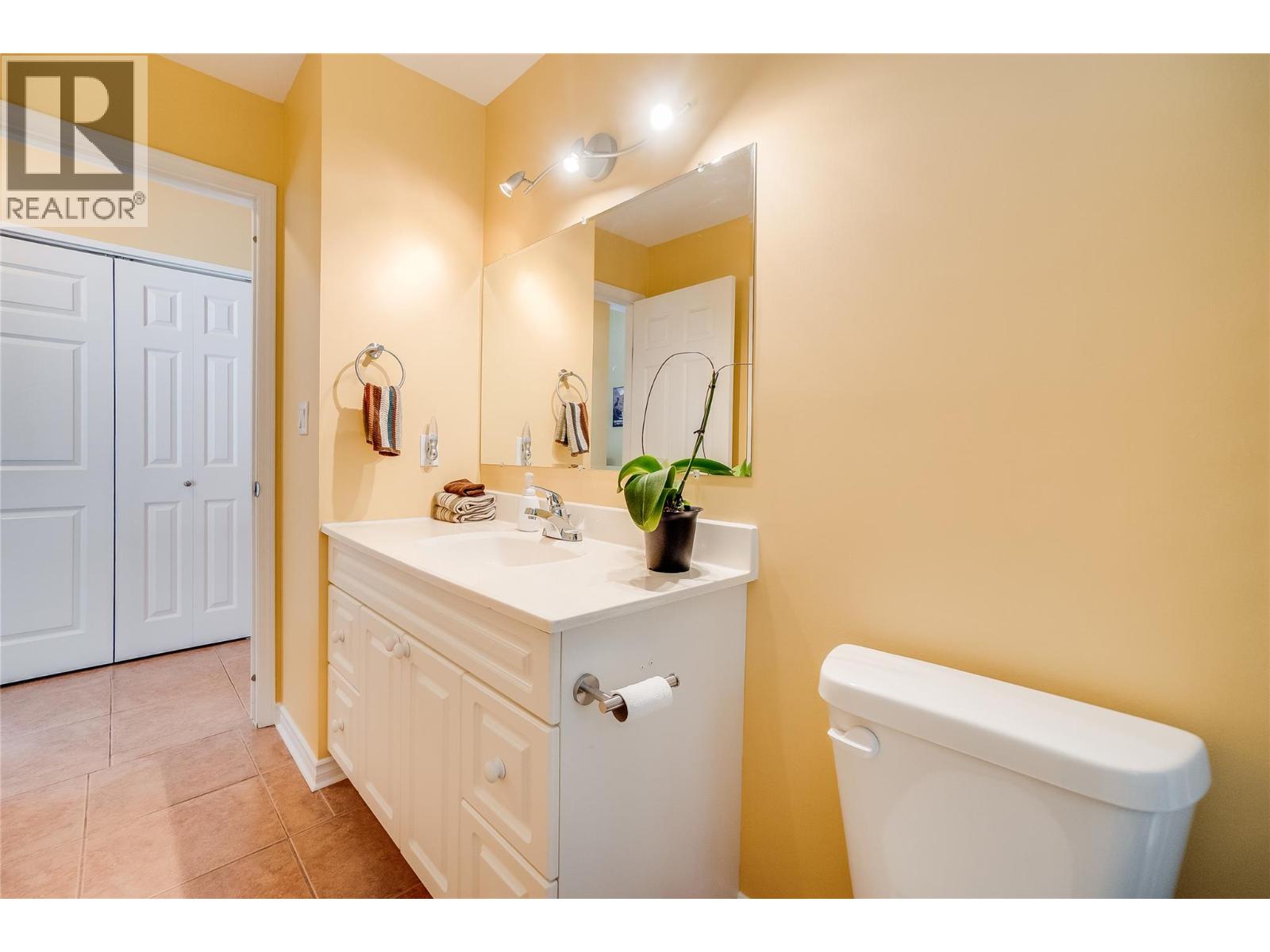 661 C Avenue, Kaslo, British Columbia  V0G 1M0 - Photo 29 - 10377055