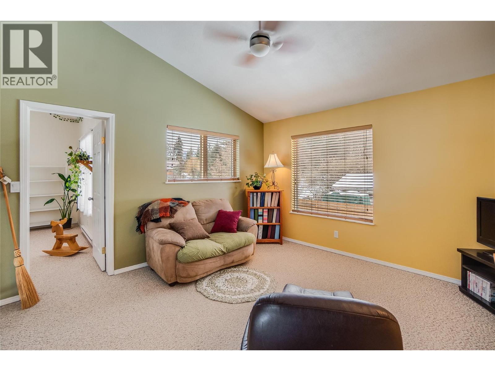 661 C Avenue, Kaslo, British Columbia  V0G 1M0 - Photo 47 - 10377055