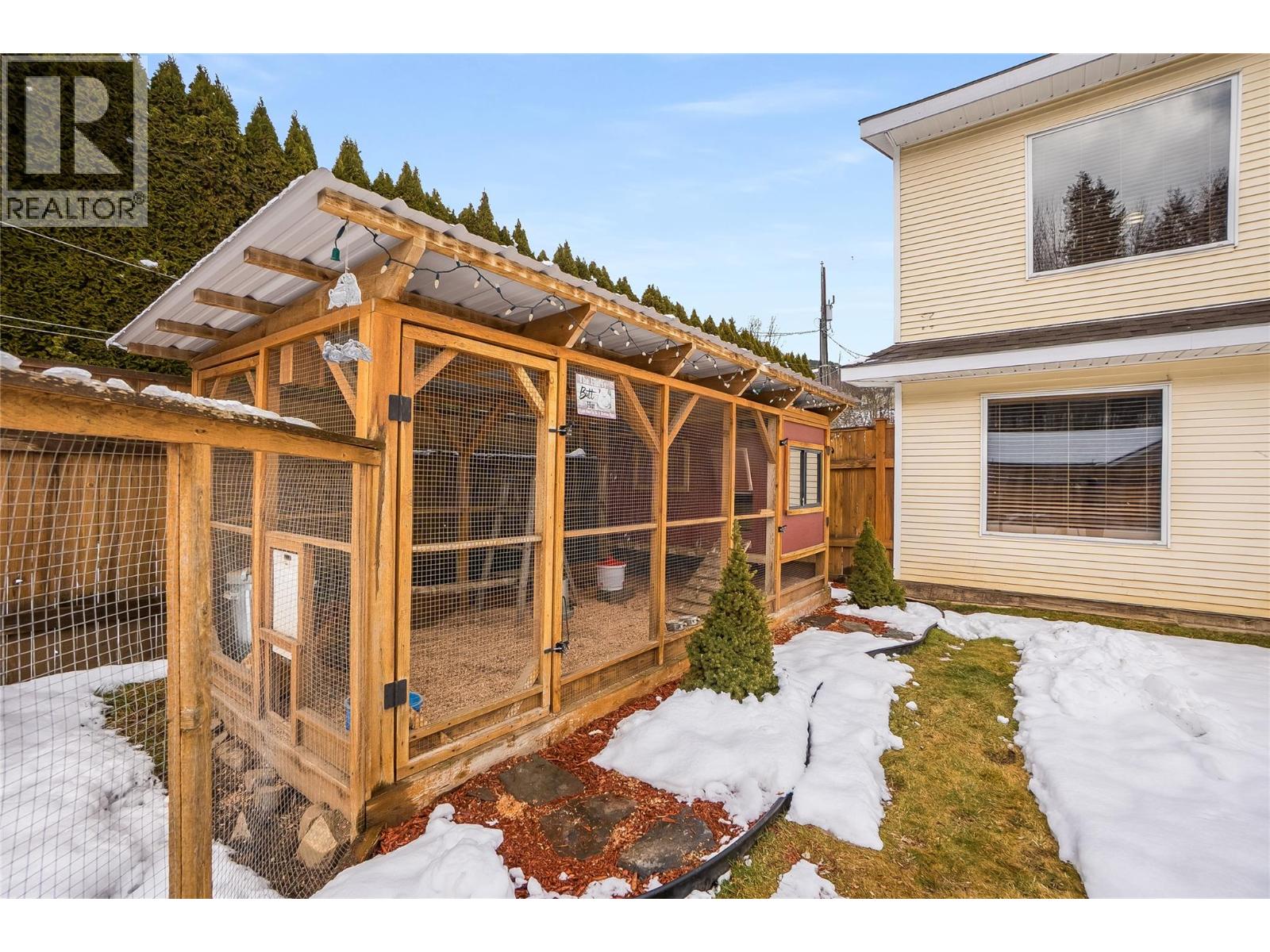 661 C Avenue, Kaslo, British Columbia  V0G 1M0 - Photo 57 - 10377055