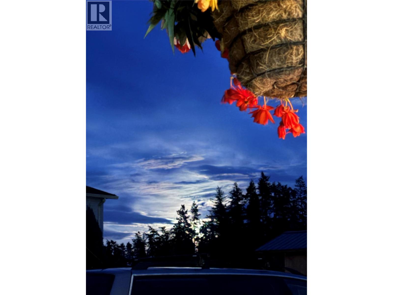 5432 Rochdell Road, Coldstream, British Columbia  V1B 3E8 - Photo 13 - 10376810