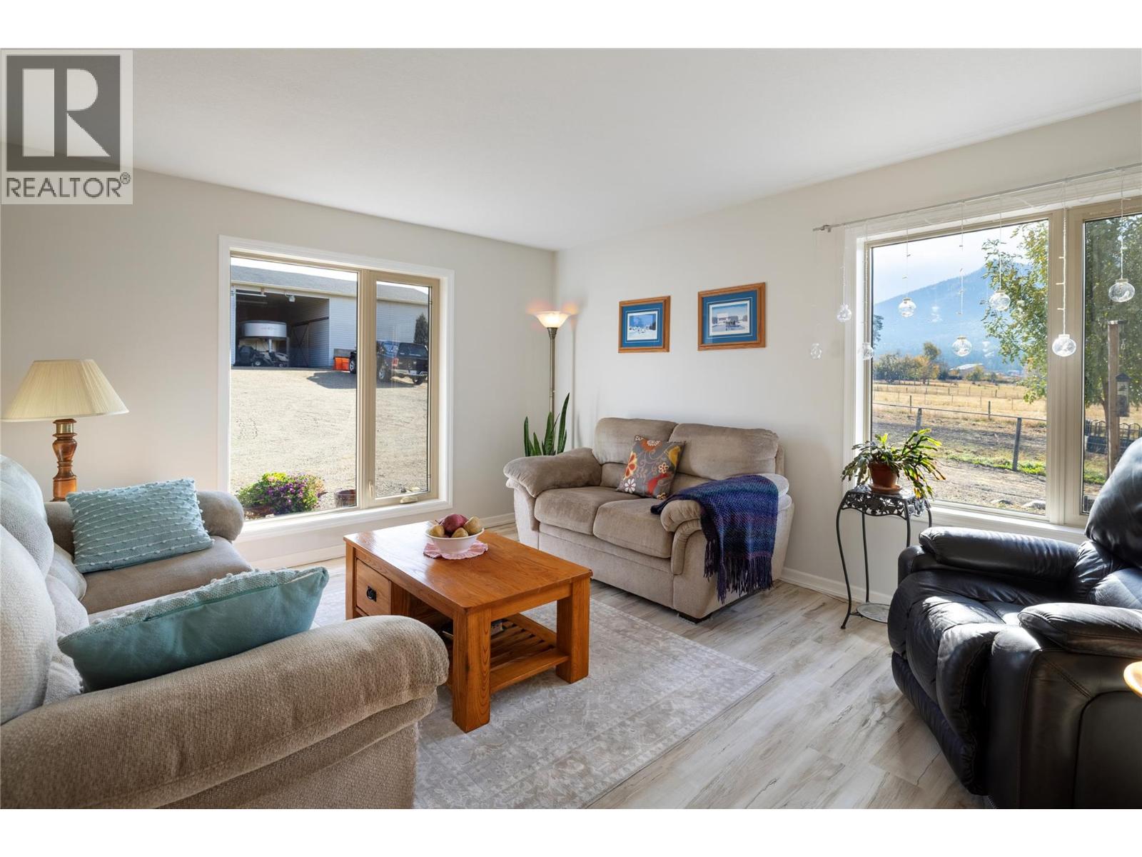 5432 Rochdell Road, Coldstream, British Columbia  V1B 3E8 - Photo 25 - 10376810