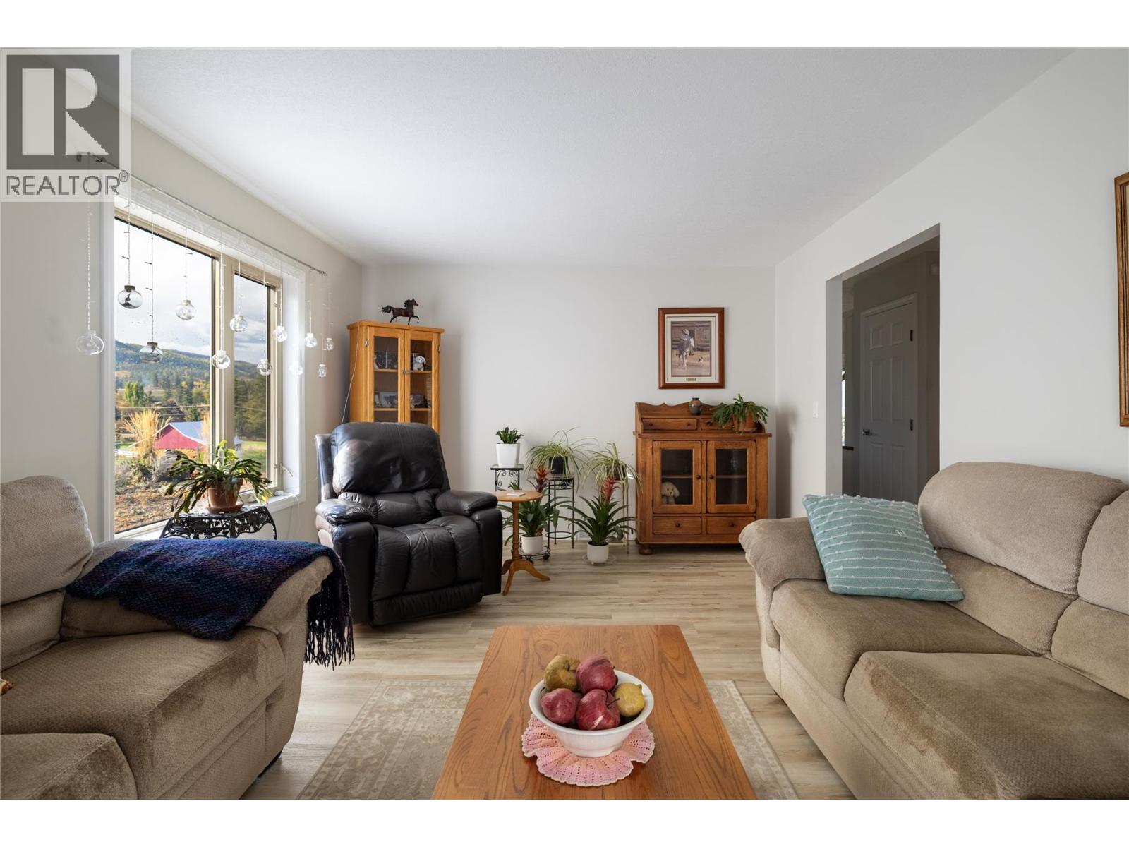 5432 Rochdell Road, Coldstream, British Columbia  V1B 3E8 - Photo 26 - 10376810