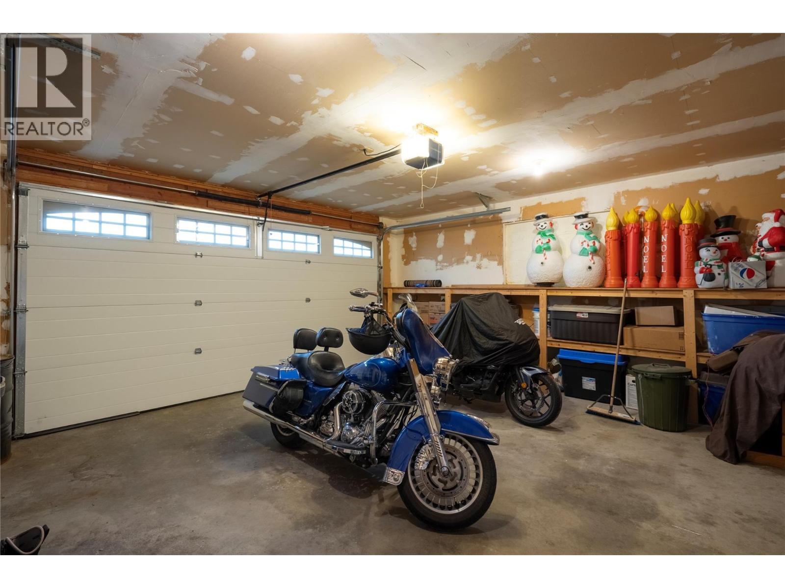 5432 Rochdell Road, Coldstream, British Columbia  V1B 3E8 - Photo 8 - 10376810