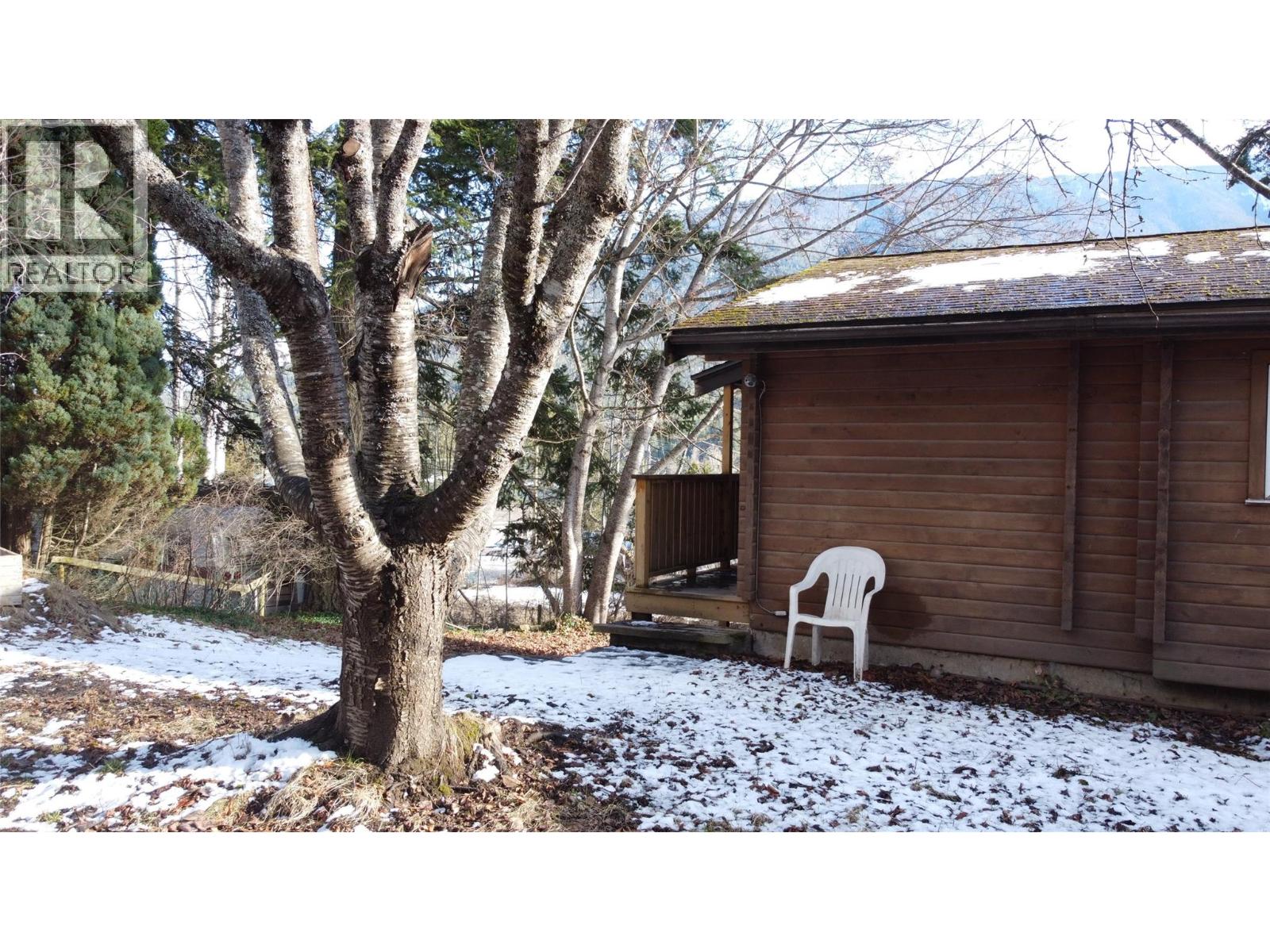 7761 3a Highway, Balfour, British Columbia  V0G 1C0 - Photo 35 - 10376726