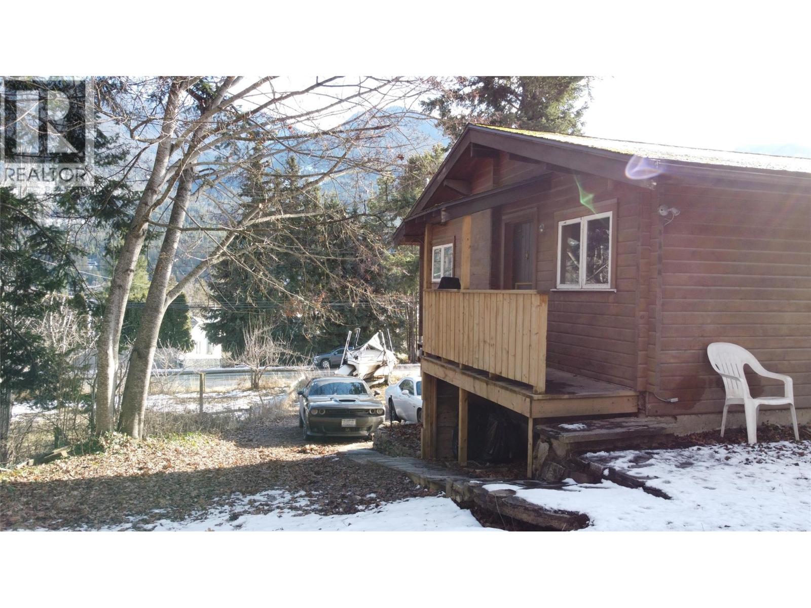 7761 3a Highway, Balfour, British Columbia  V0G 1C0 - Photo 7 - 10376726