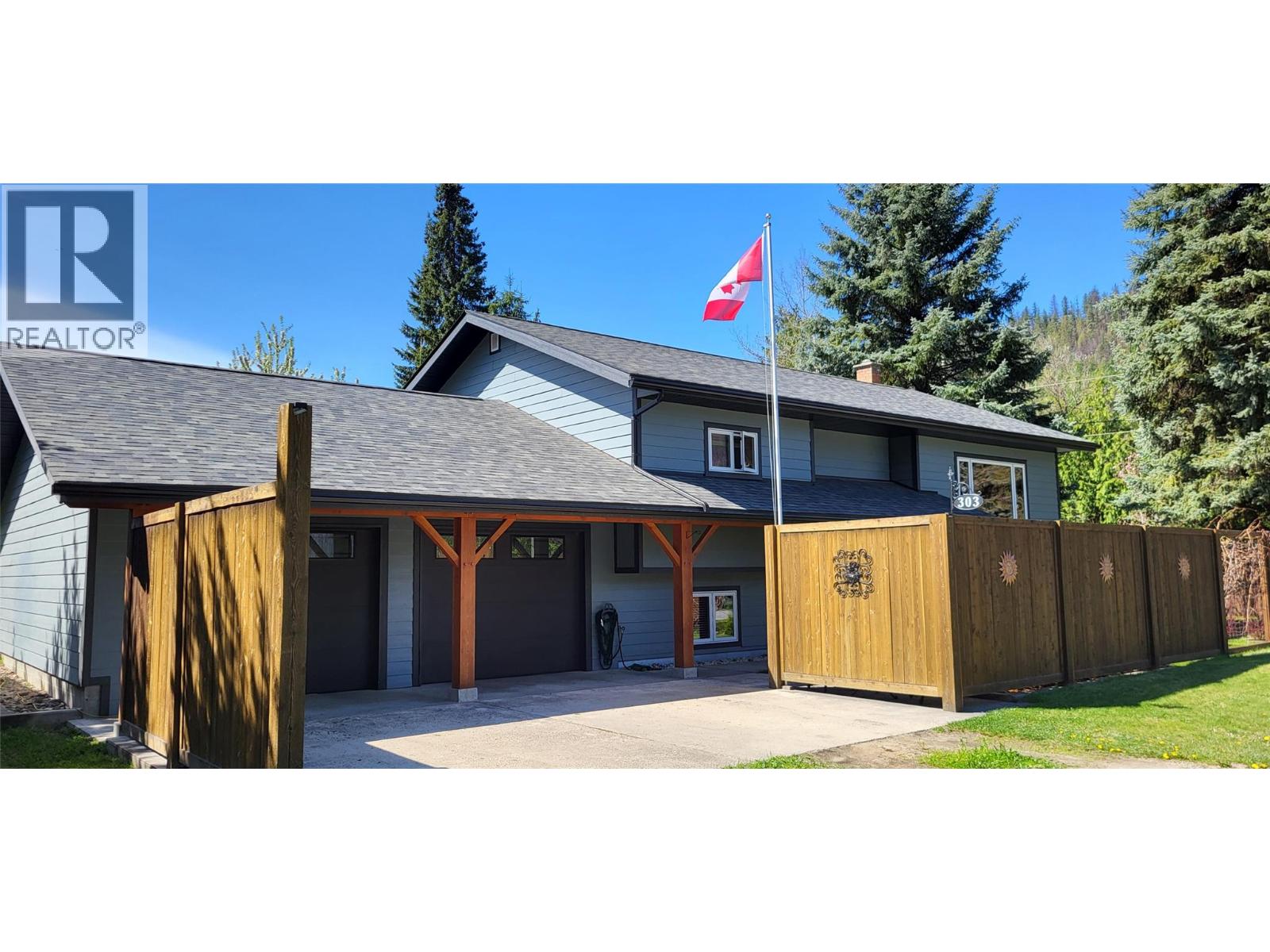 303 Delany Avenue, Slocan, British Columbia  V0G 2C0 - Photo 2 - 10377001