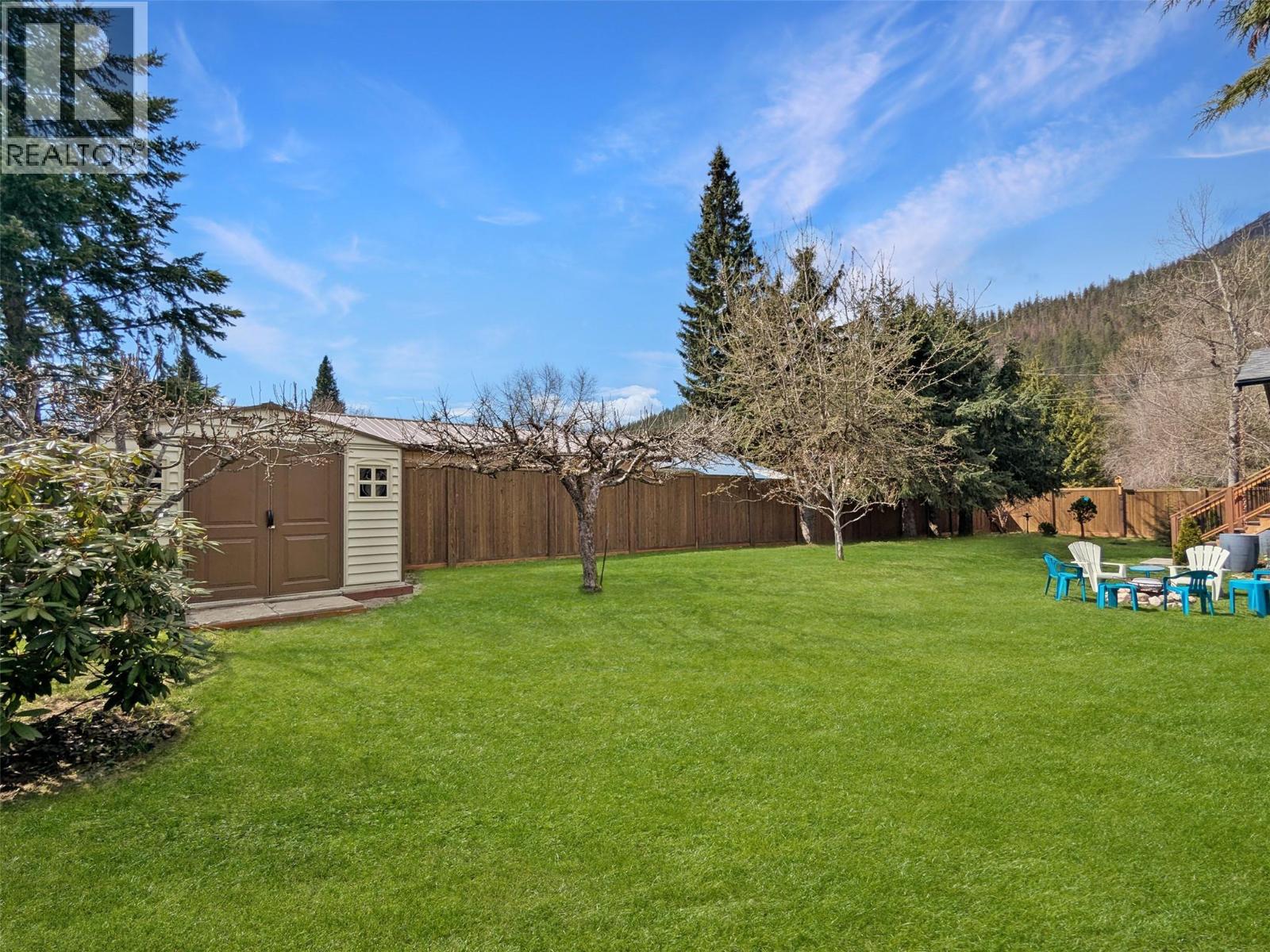 303 Delany Avenue, Slocan, British Columbia  V0G 2C0 - Photo 34 - 10377001