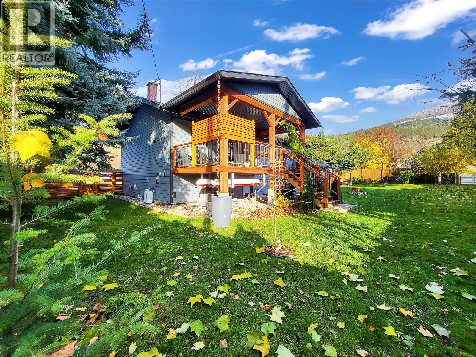 303 Delany Avenue, Slocan, British Columbia  V0G 2C0 - Photo 7 - 10377001