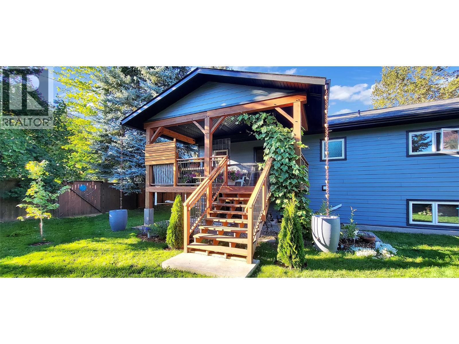 303 Delany Avenue, Slocan, British Columbia  V0G 2C0 - Photo 8 - 10377001