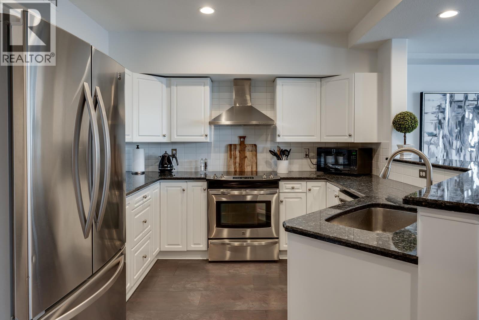 1088 Sunset Drive Unit# 228, Kelowna, British Columbia  V1Y 9W1 - Photo 3 - 10377128