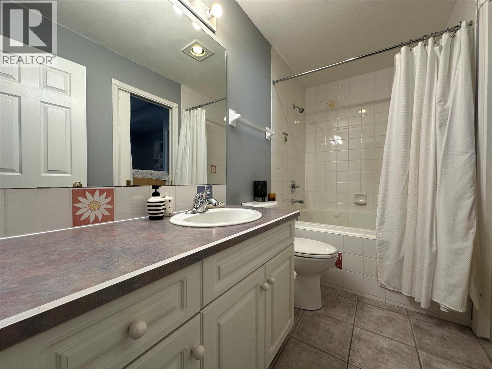 5052 Riverview Road Unit# 2006b, Fairmont Hot Springs, British Columbia  V0B 1L1 - Photo 11 - 10377223