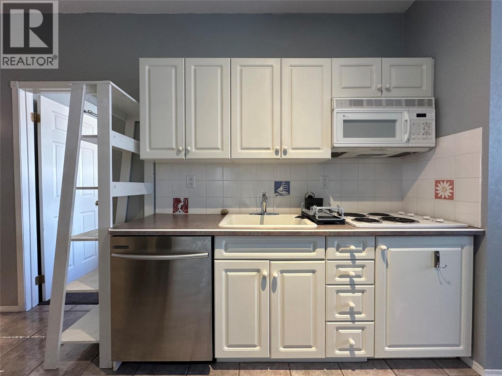 5052 Riverview Road Unit# 2006b, Fairmont Hot Springs, British Columbia  V0B 1L1 - Photo 2 - 10377223