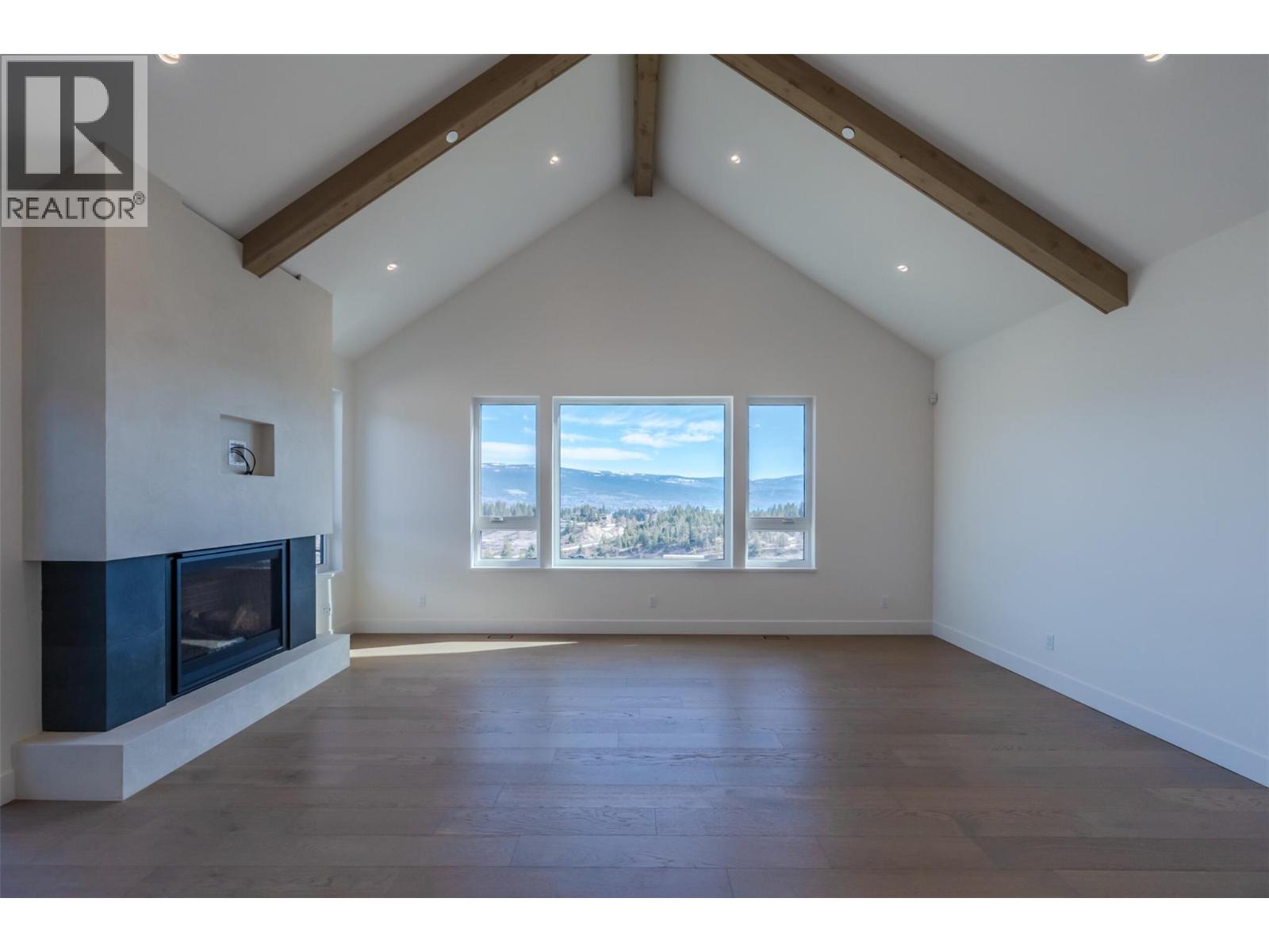 17579 Sanborn Street, Summerland, British Columbia  V0H 1Z3 - Photo 3 - 10377198