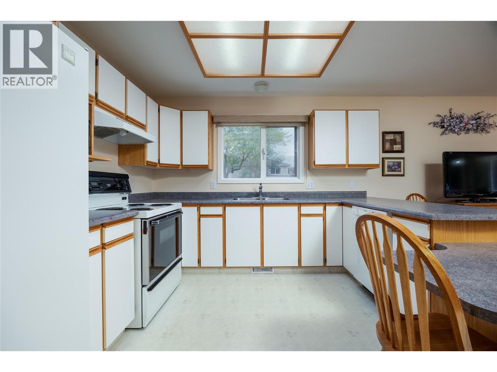 438 Parfitt Court, Kelowna, British Columbia  V1X 7M9 - Photo 15 - 10376549