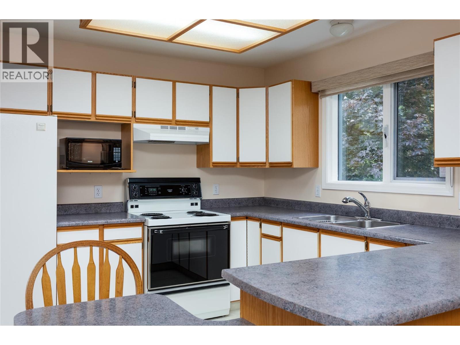 438 Parfitt Court, Kelowna, British Columbia  V1X 7M9 - Photo 16 - 10376549