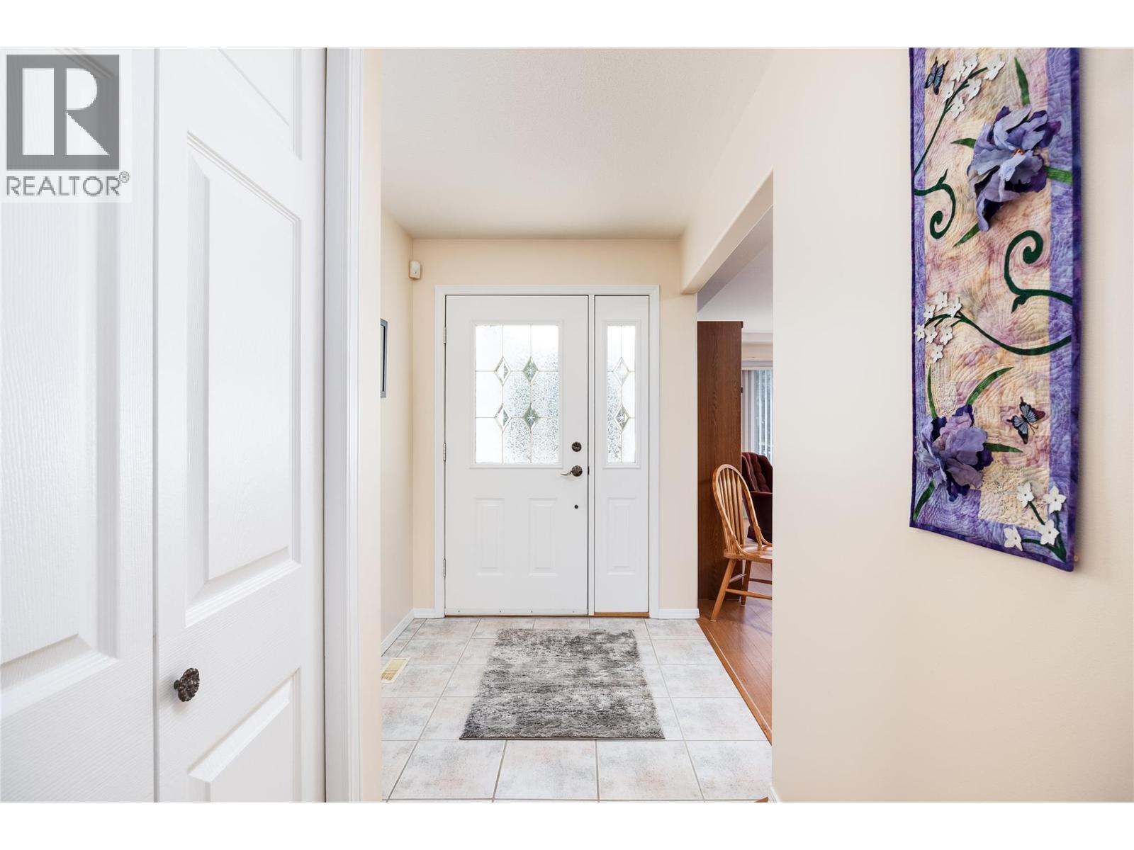 438 Parfitt Court, Kelowna, British Columbia  V1X 7M9 - Photo 3 - 10376549