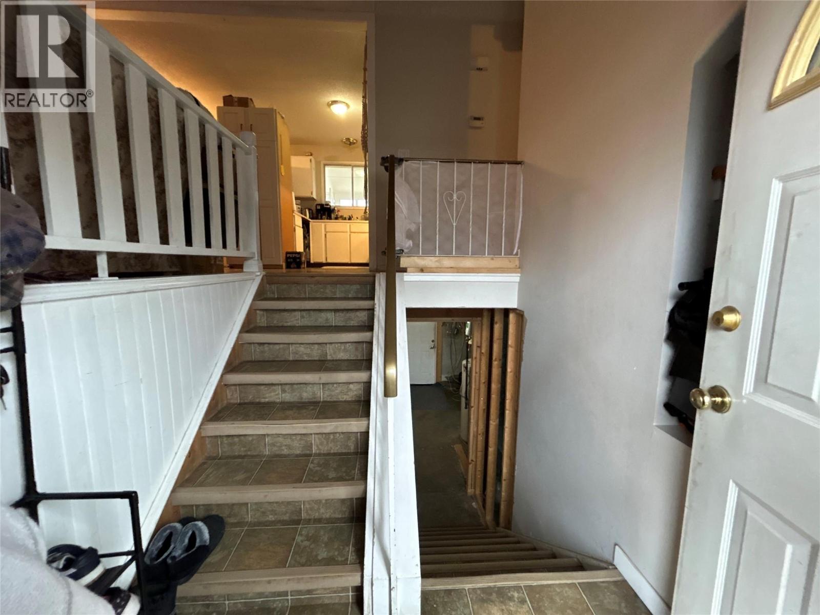 3060 Springfield Road, Kelowna, British Columbia  V1X 1A5 - Photo 2 - 10377274