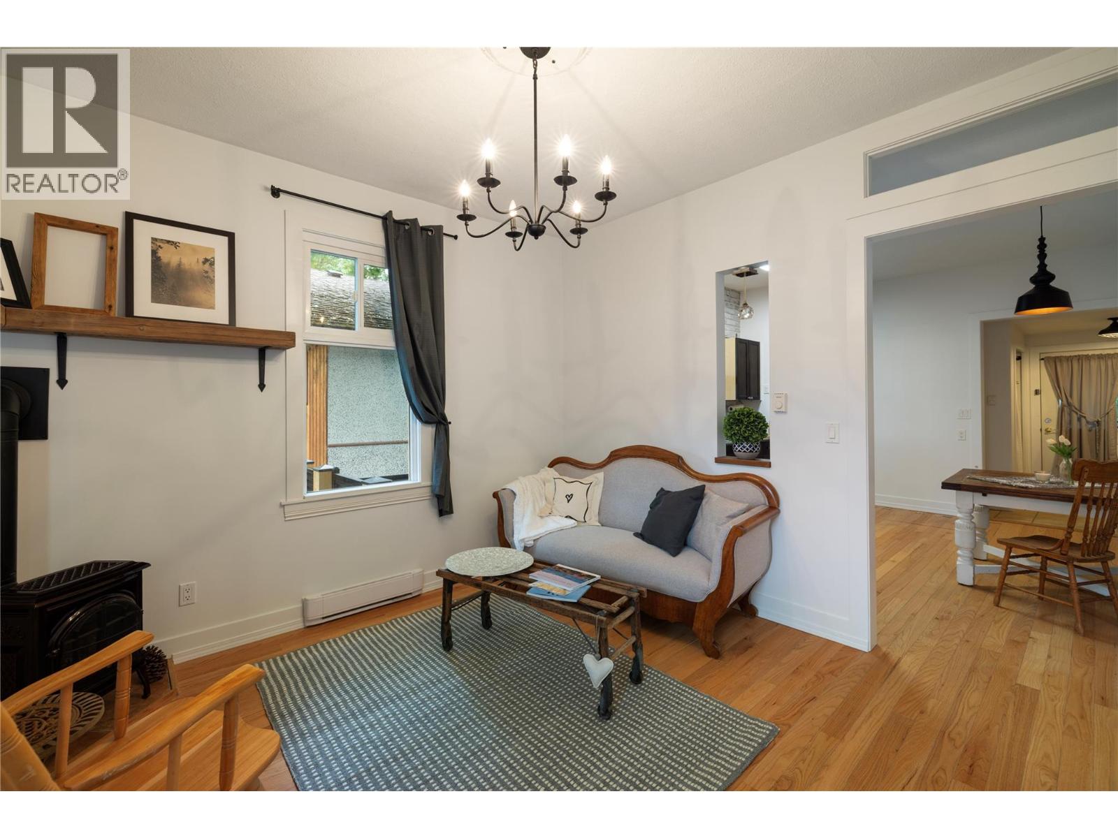 3408 34 Avenue, Vernon, British Columbia  V1T 2P9 - Photo 4 - 10377263