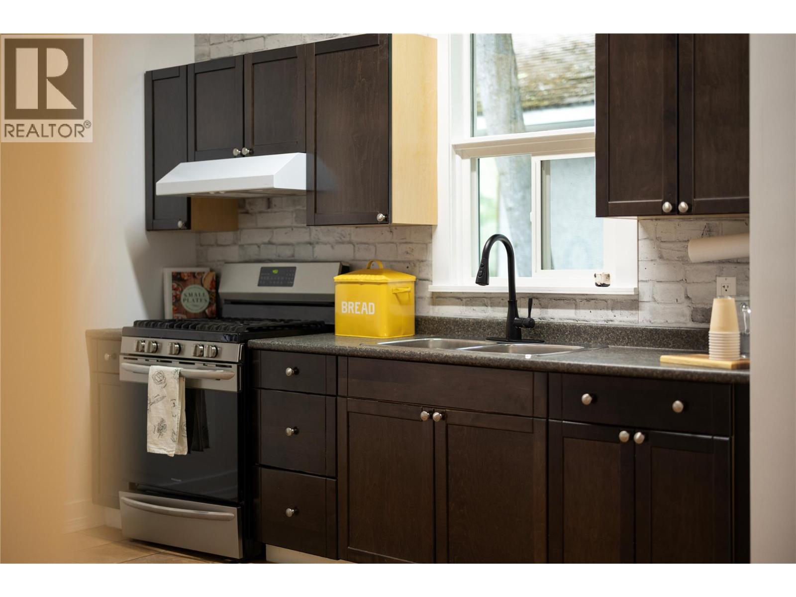 3408 34 Avenue, Vernon, British Columbia  V1T 2P9 - Photo 9 - 10377263