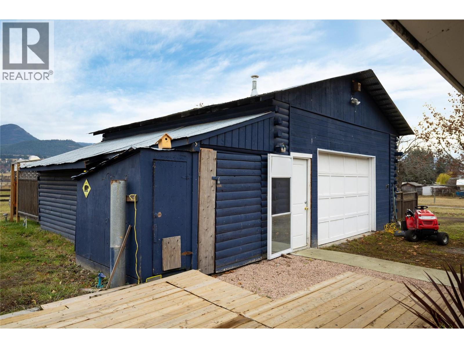 5712 6 Highway, Vernon, British Columbia  V1B 3E1 - Photo 33 - 10377224