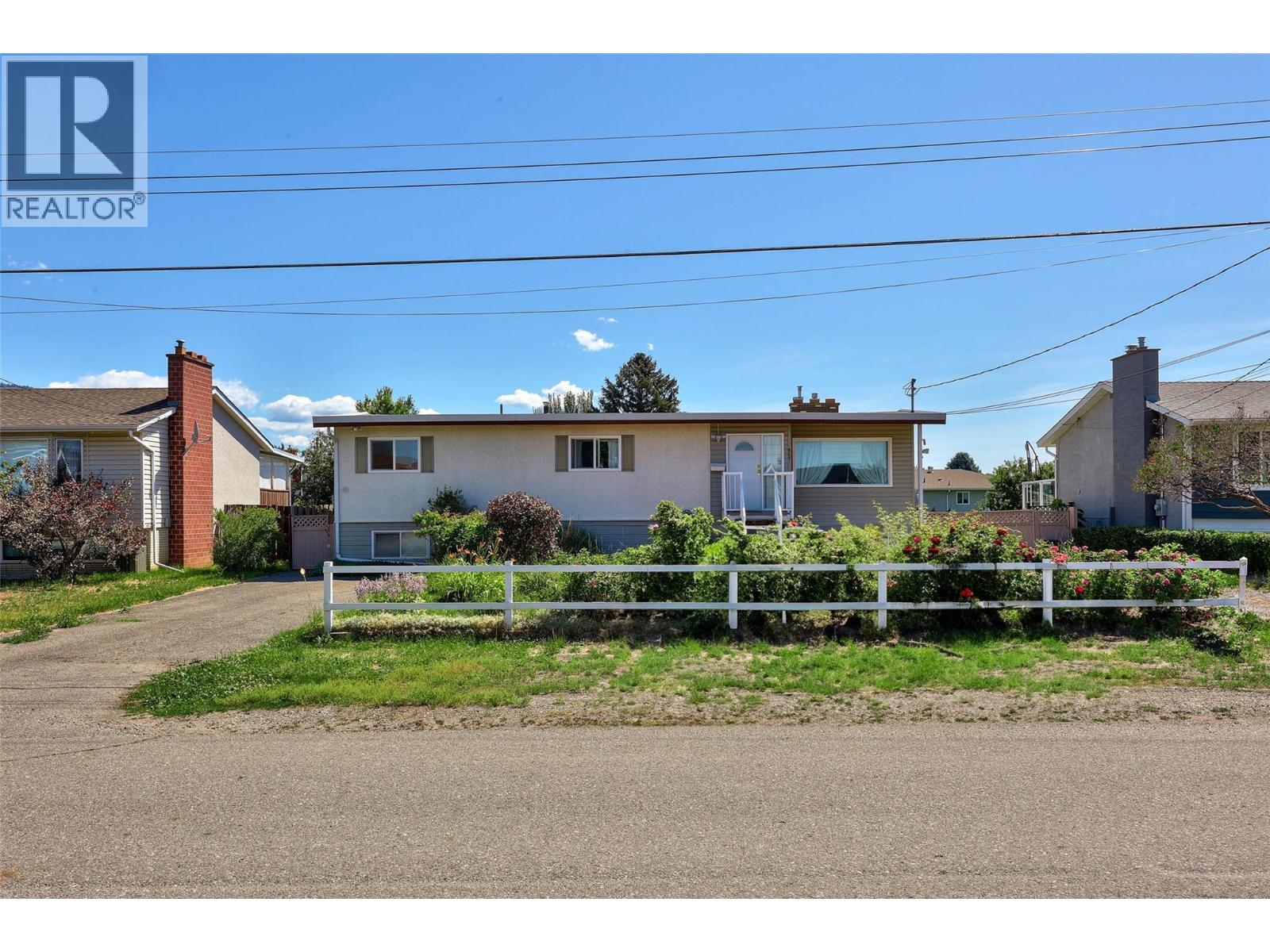 957 Newton Street, Kamloops, British Columbia  V2B 5J3 - Photo 1 - 10377201