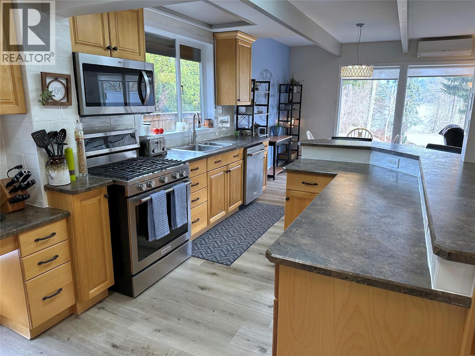 2428 Blind Bay Road, Blind Bay, British Columbia  V0E 1H2 - Photo 8 - 10376961