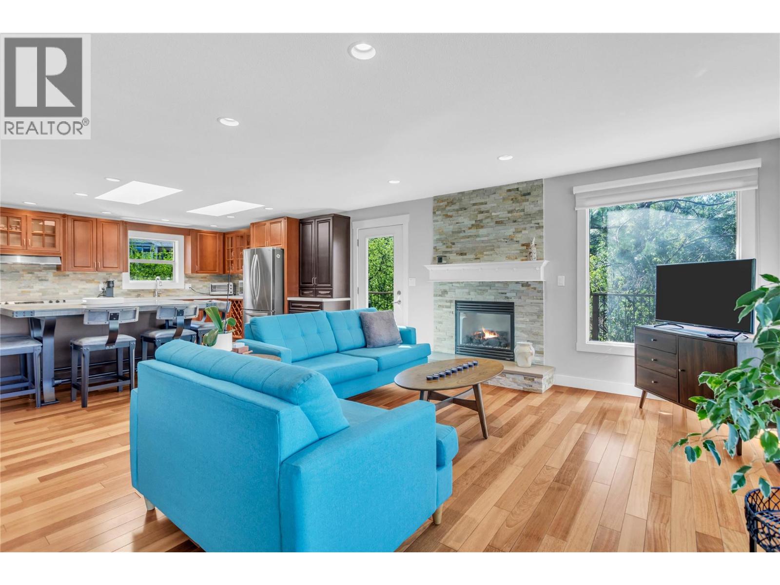 16621 Maki Road, Lake Country, British Columbia  V4V 1C2 - Photo 7 - 10377276