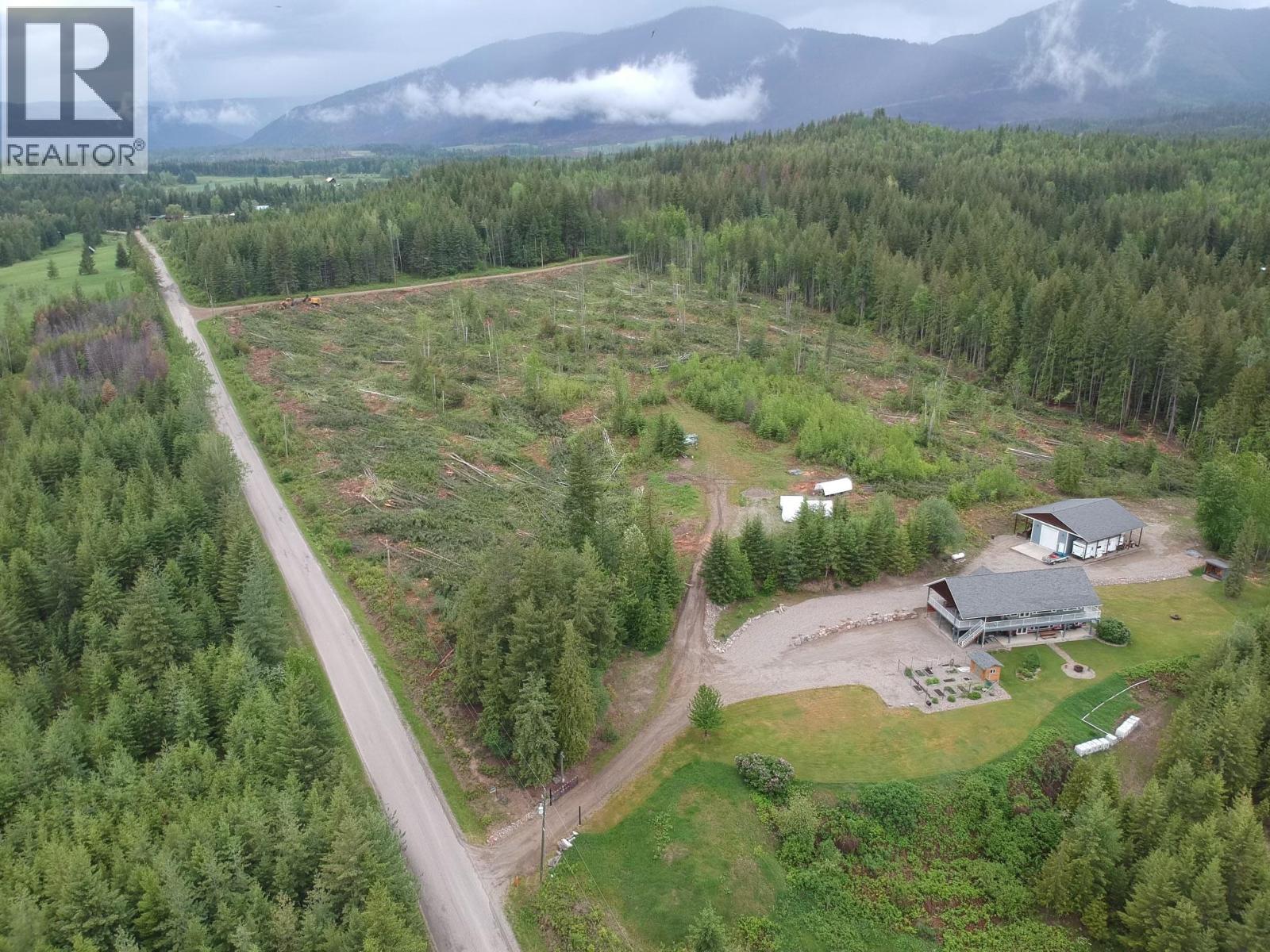 6137 Line 17 Road, Magna Bay, British Columbia  V0E 1M7 - Photo 1 - 10376766