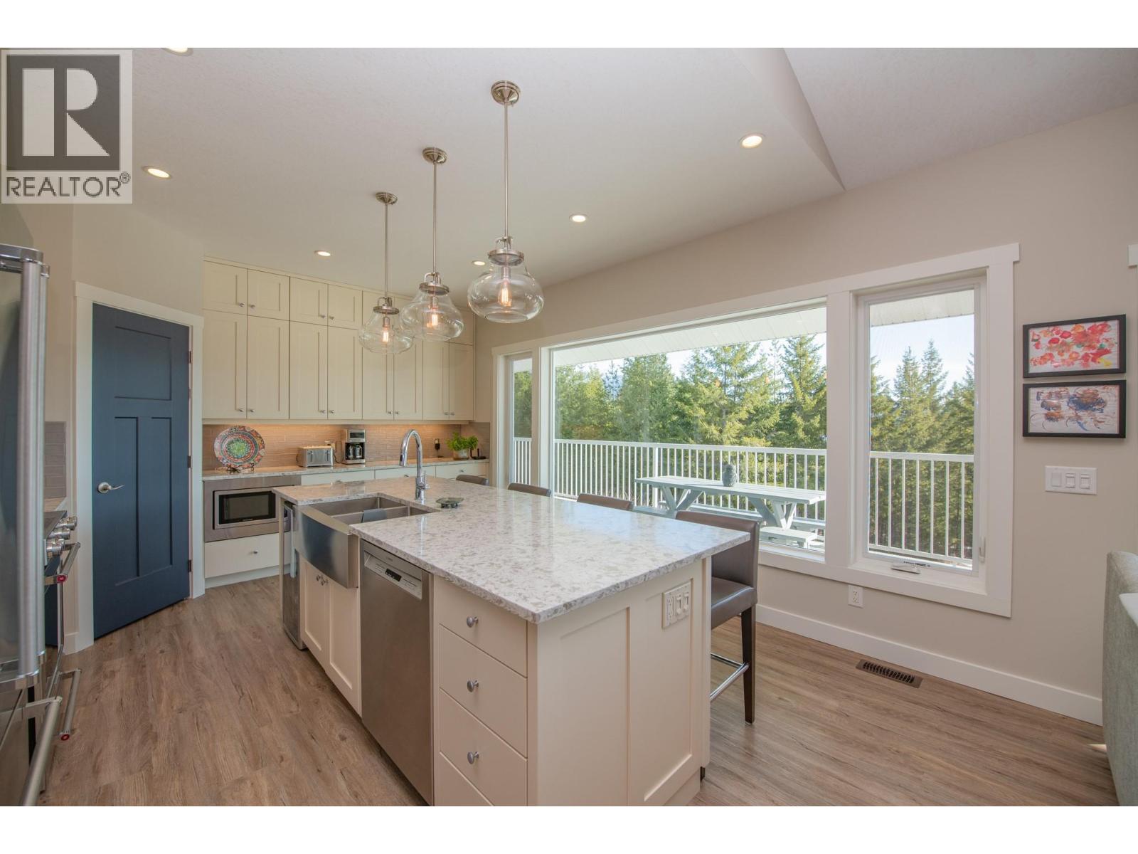 6137 Line 17 Road, Magna Bay, British Columbia  V0E 1M7 - Photo 16 - 10376766